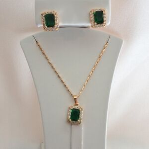 Elegant Gold Plated Jewelry Set